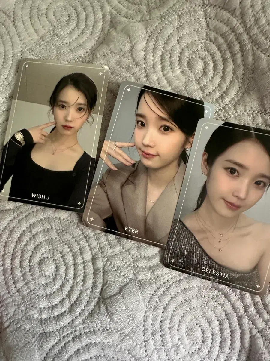 아이유 꽃갈피 둘 | 브랜드 중고거래 플랫폼, 번개장터